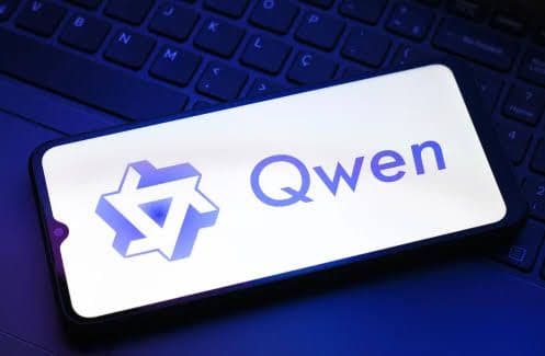 Smartphone screen showing the Qwen logo, an abstract symbol, and the word Qwen.